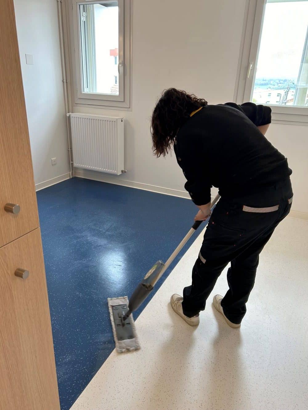 nettoyage du sol par at'ome services 24